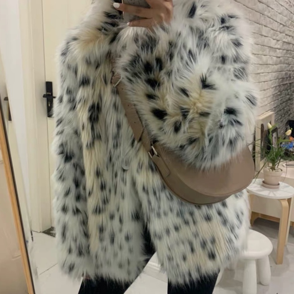 Fur coat - Picture 3 of 5